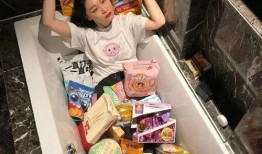 大型婚礼吃瓜现场视频,吃瓜群众围观甜蜜瞬间