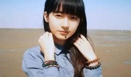 吃瓜少女张小八是谁啊视频,网络红人的崛起之路