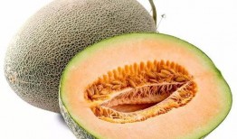 外国小哥吃大挂蜜瓜视频,甜蜜滋味征服味蕾