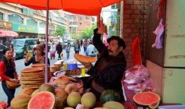 新疆大巴扎奶茶店吃瓜视频,一场别开生面的吃瓜视频盛宴