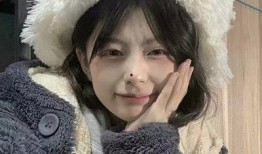 外国女孩吃酸瓜视频大全,外国女孩品尝酸瓜的趣味瞬间大盘点