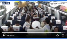 公园多人吃瓜事件视频,多人围观吃瓜成热门话题