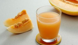 小糖糖吃哈密瓜视频