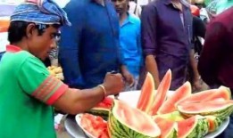 印度人吃瓜教学视频,跟着教学视频学吃瓜