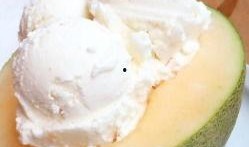 黄蜜瓜冰激凌怎么吃视频,夏日清凉新食尚，轻松制作教程