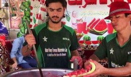 印度人吃瓜教学视频,跟着教学视频学吃瓜