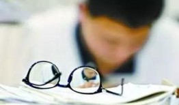 高考减压视频吃瓜,吃瓜视频助学子轻松迎考