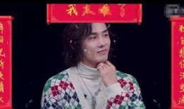 一个女生跳舞吃瓜视频,少女热舞吃瓜，网友直呼“太上头”