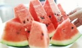 天全县吃瓜事件视频播放,视频曝光引发网友热议