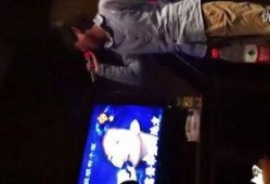 小姐姐吃瓜歌曲视频,小姐姐带你领略音乐与美食的完美融合