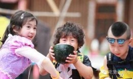 爸爸与萌娃吃瓜视频大全,亲子时光温馨瞬间大盘点