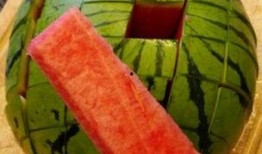 迪拜人吃瓜视频,瓜果飘香，尽享异国风味