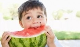 小孩吃瓜高手视频大全集