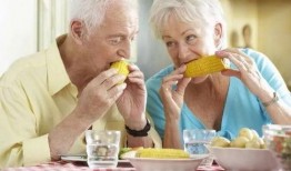 老年人吃红瓜好吗视频,老年人的健康佳品，营养与美味的双重享受