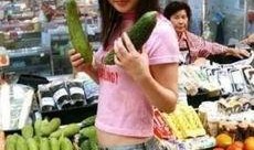 女性吃瓜群众视频,揭秘网络视频中的热议话题与情感共鸣